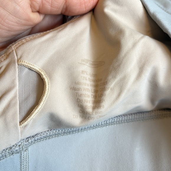 Pescience Gray Strappy Sports Bra Performance Activewear Athletic M - Picture 3 of 3